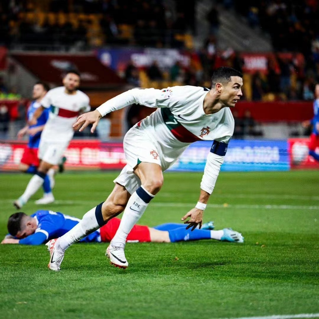 Cristiano Ronaldo não tem medo do tempo e continua no topo